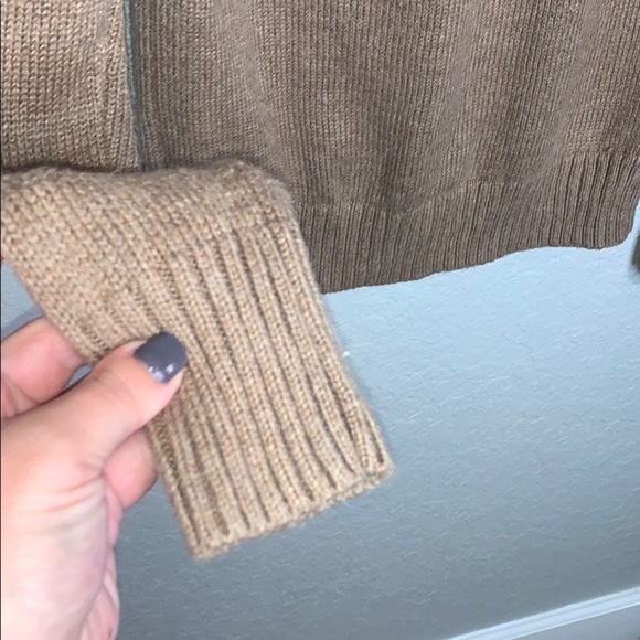 Pullover knit sweater - Picture 8 of 9